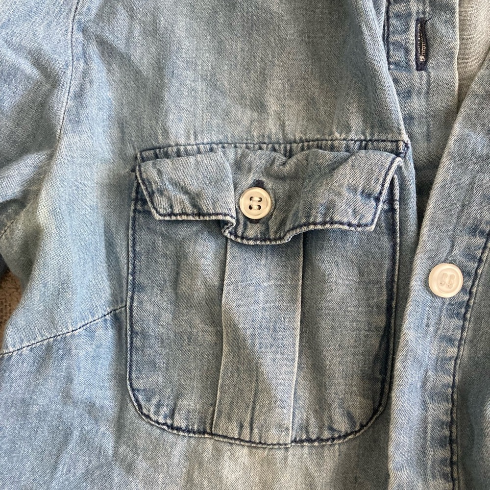 Women’s Charlotte Russe Button Down Size XS GUC - Picture 4 of 7